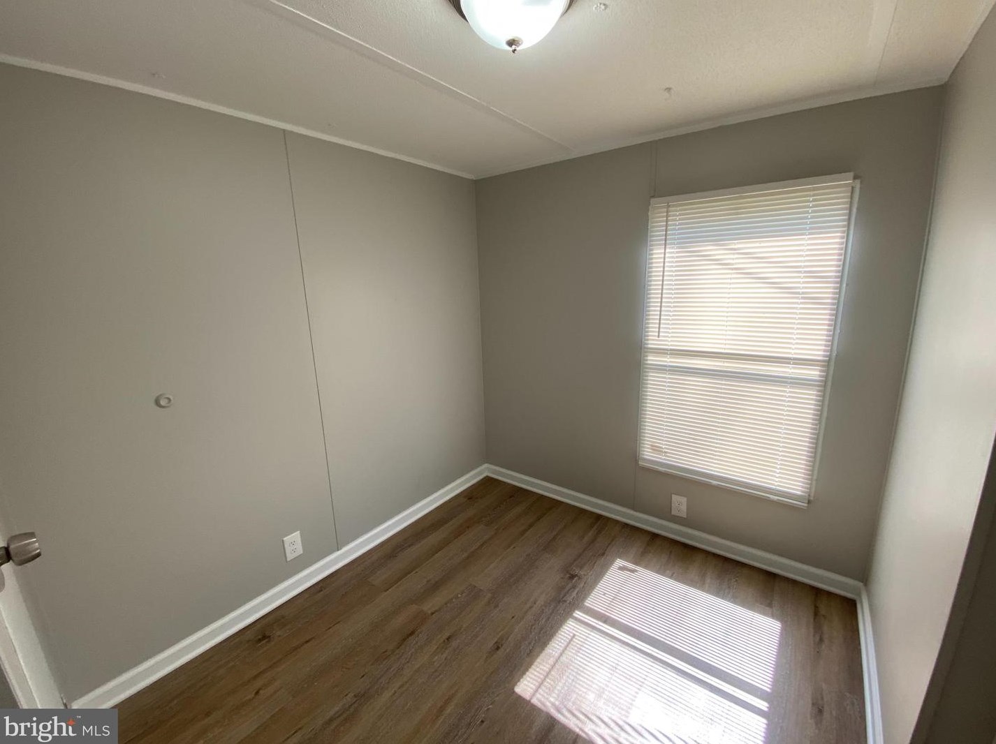 246 Poplar Rd, Millville NJ  08332-7001 exterior