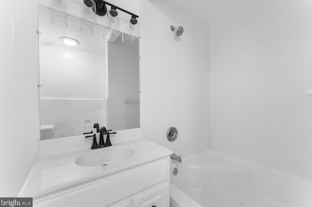 204 12th St, Millville NJ  08332-3219 exterior