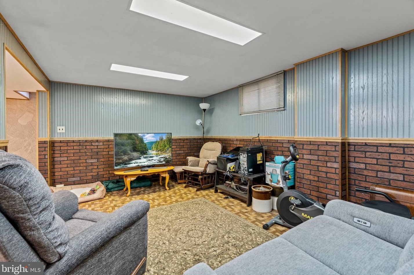 606 Valatia Ave, Millville NJ  08332-3918 exterior