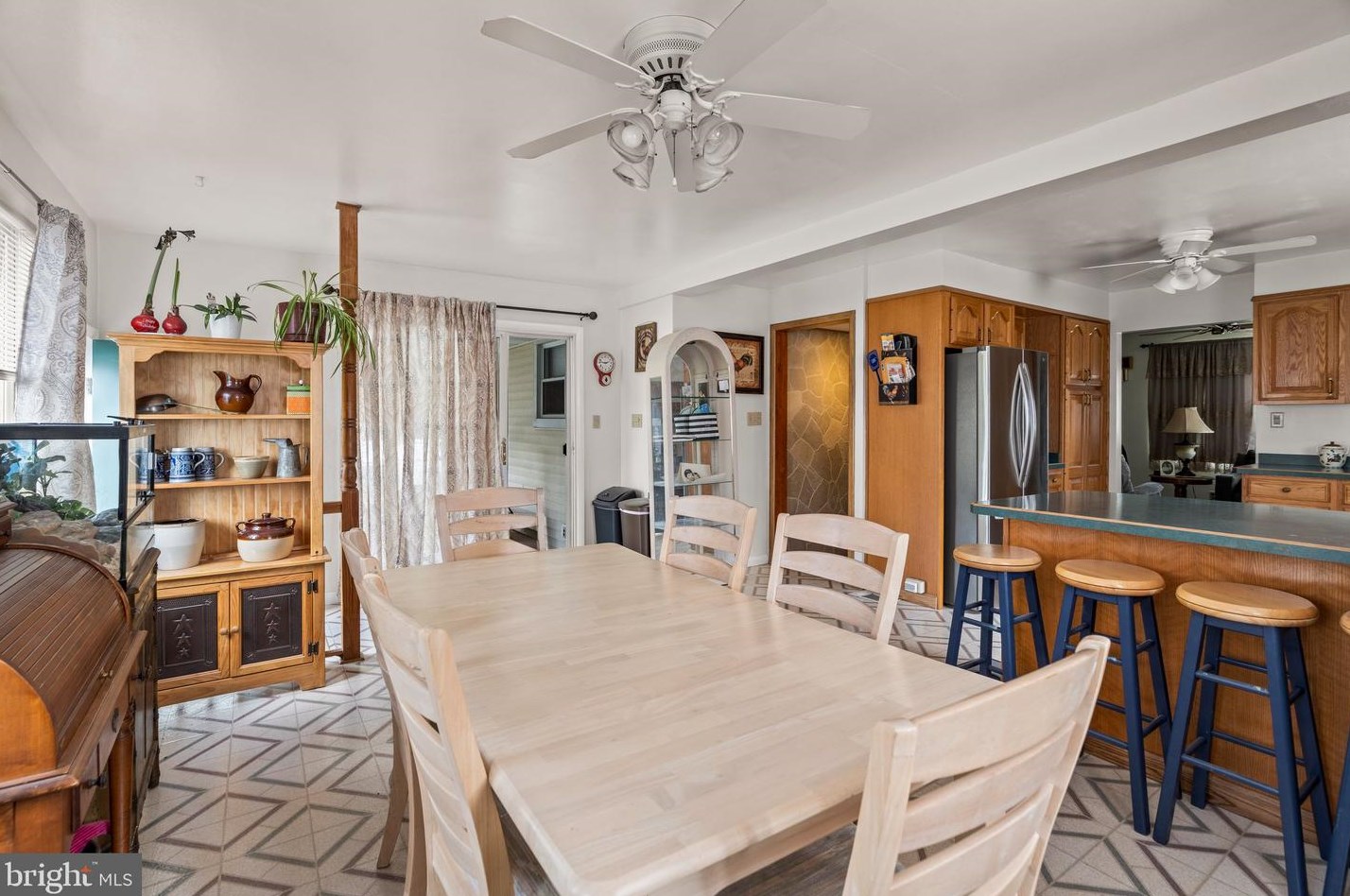 606 Valatia Ave, Millville NJ  08332-3918 exterior