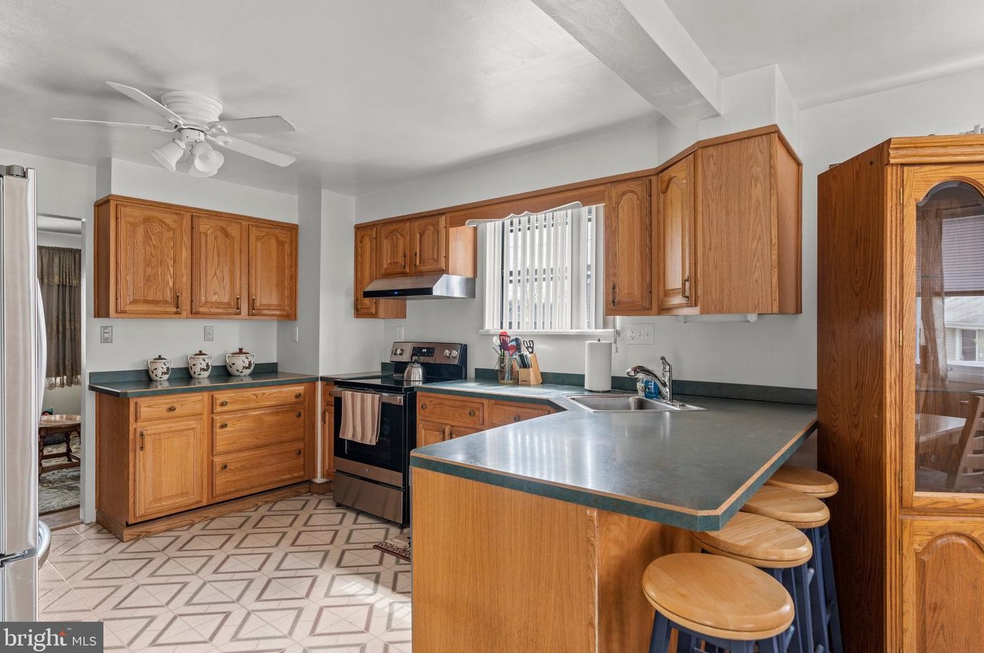 606 Valatia Ave, Millville NJ  08332-3918 exterior