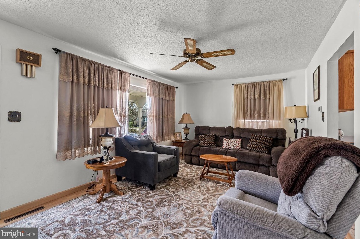 606 Valatia Ave, Millville NJ  08332-3918 exterior