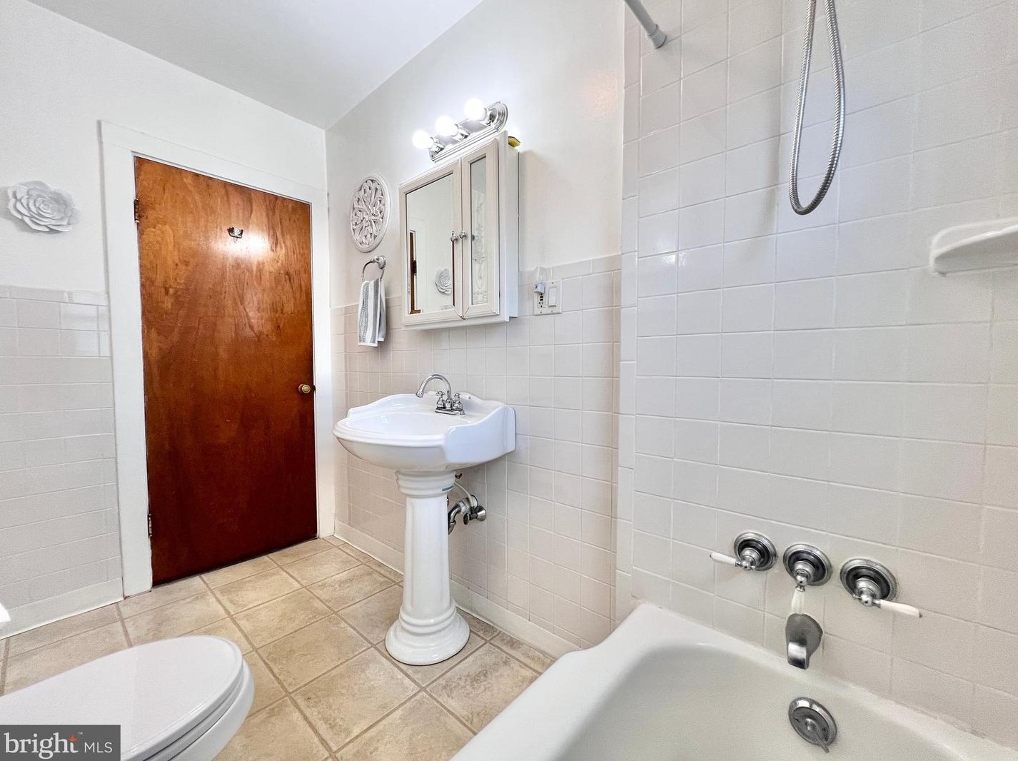 2113 Newcombtown Rd, Millville NJ  08332-1829 exterior