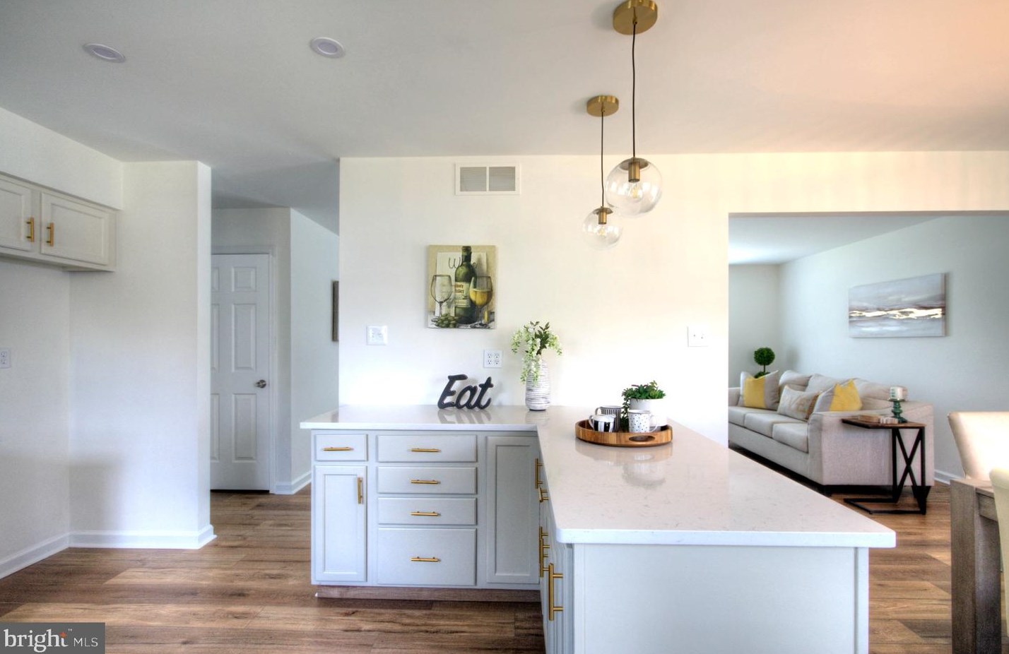 7 Emily Dr, Millville NJ  08332-5134 exterior