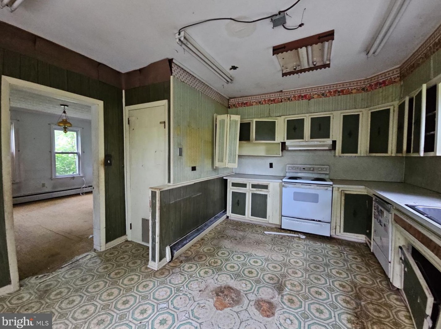 2508 Newcombtown Rd, Millville NJ 08332-1823 exterior