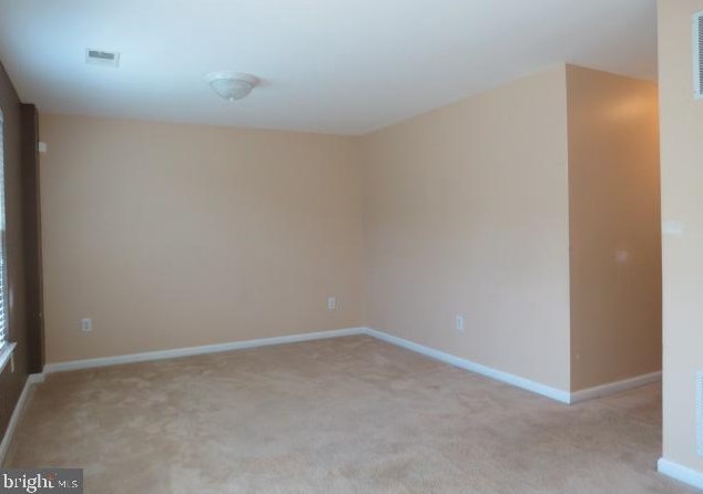 2102 Oak Rd, Vineland NJ  08361-2506 exterior