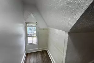 323 E Vine St, Millville, NJ 08332 - Photo 27