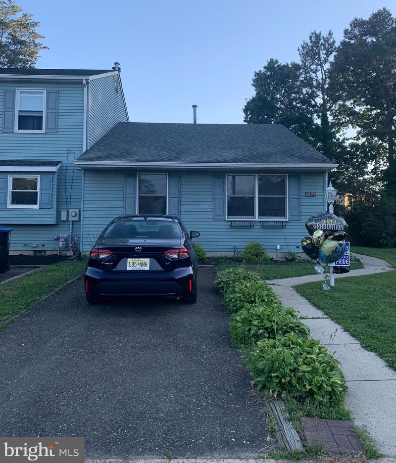 2299 Memorial Ct, Waterford Township NJ  08004-2813 exterior