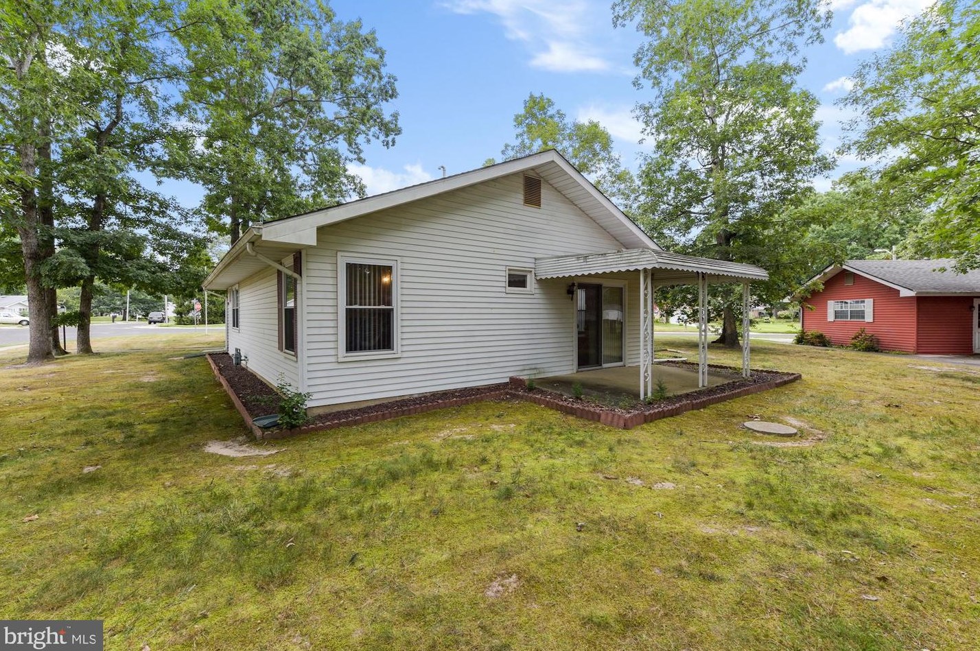 102 Oak Ave, Elm NJ  08037-9636 exterior