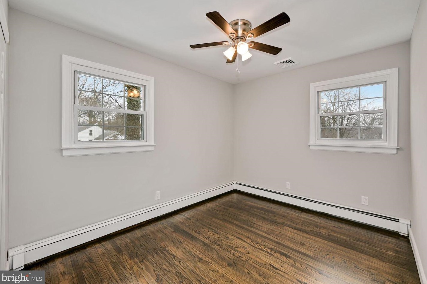 405 Evesham Ave, Magnolia NJ  08049-1726 exterior