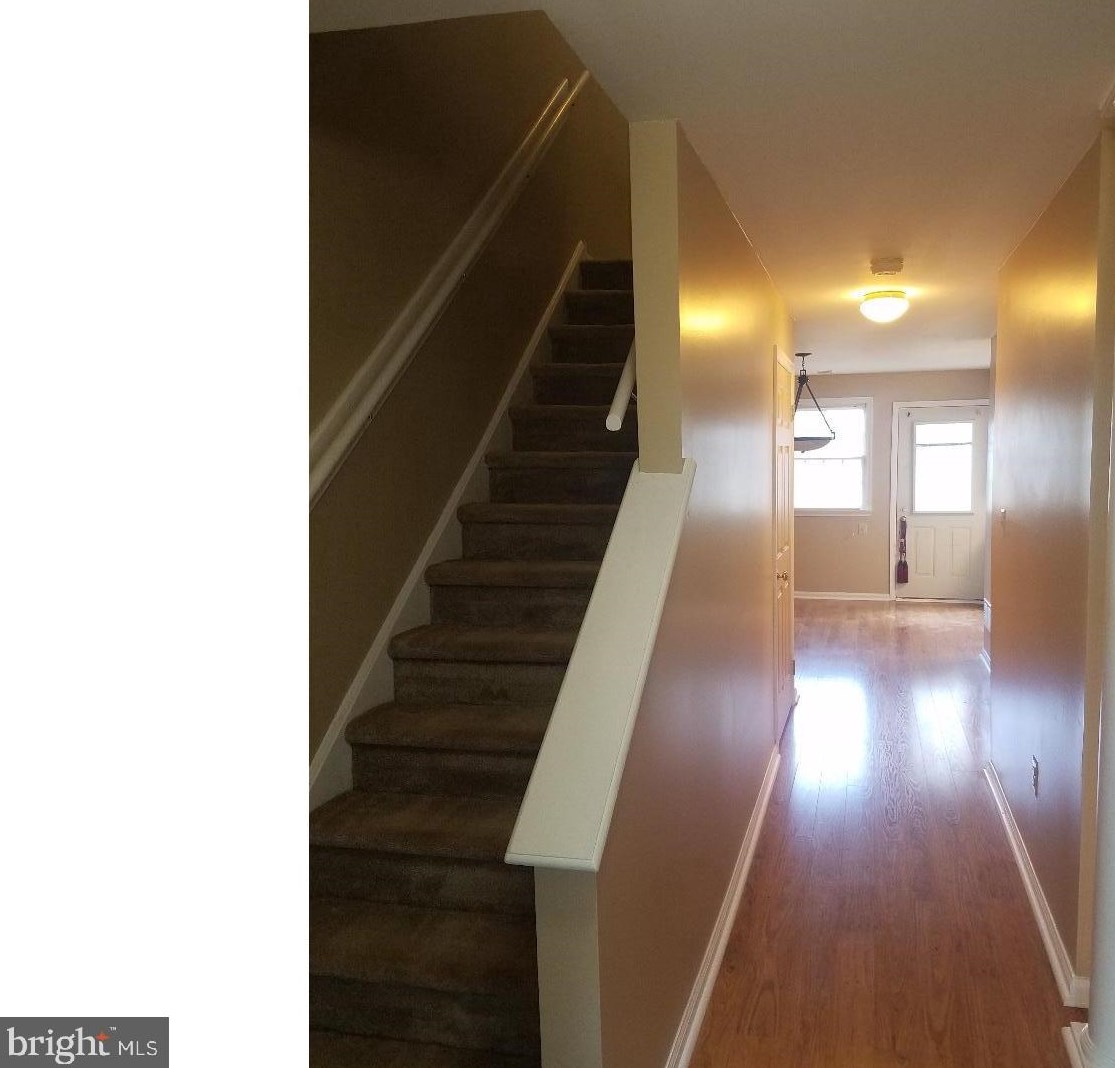 102 Stevens Ct, Camden, NJ 08103