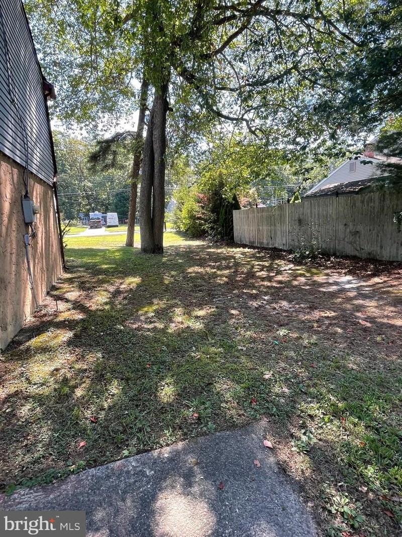 37 Pinehurst Dr, Waterford Township NJ 08004-2200 exterior