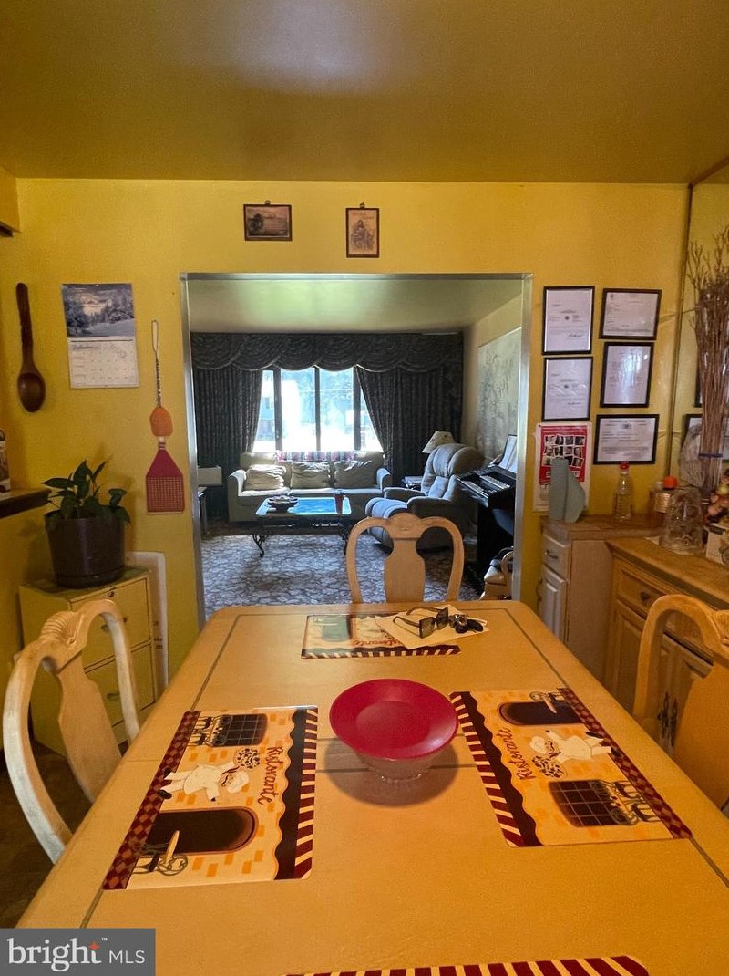 37 Pinehurst Dr, Waterford Township NJ 08004-2200 exterior