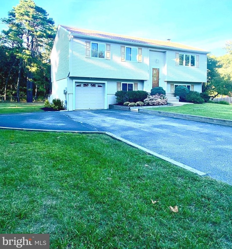 826 Plymouth Dr, Waterford Township NJ exterior