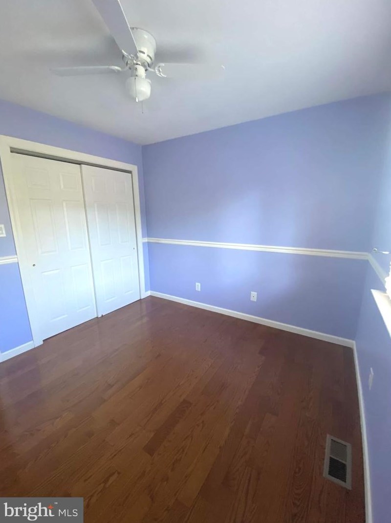 826 Plymouth Dr, Waterford Township NJ exterior