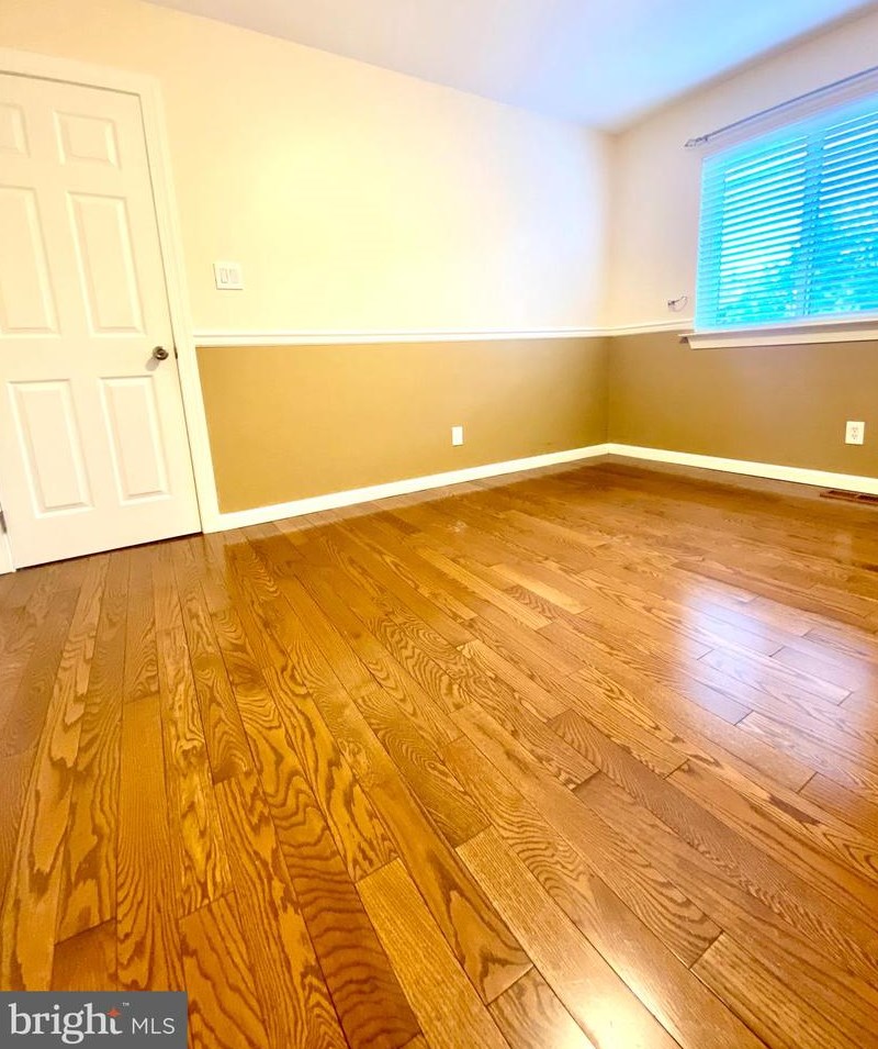 826 Plymouth Dr, Waterford Township NJ exterior