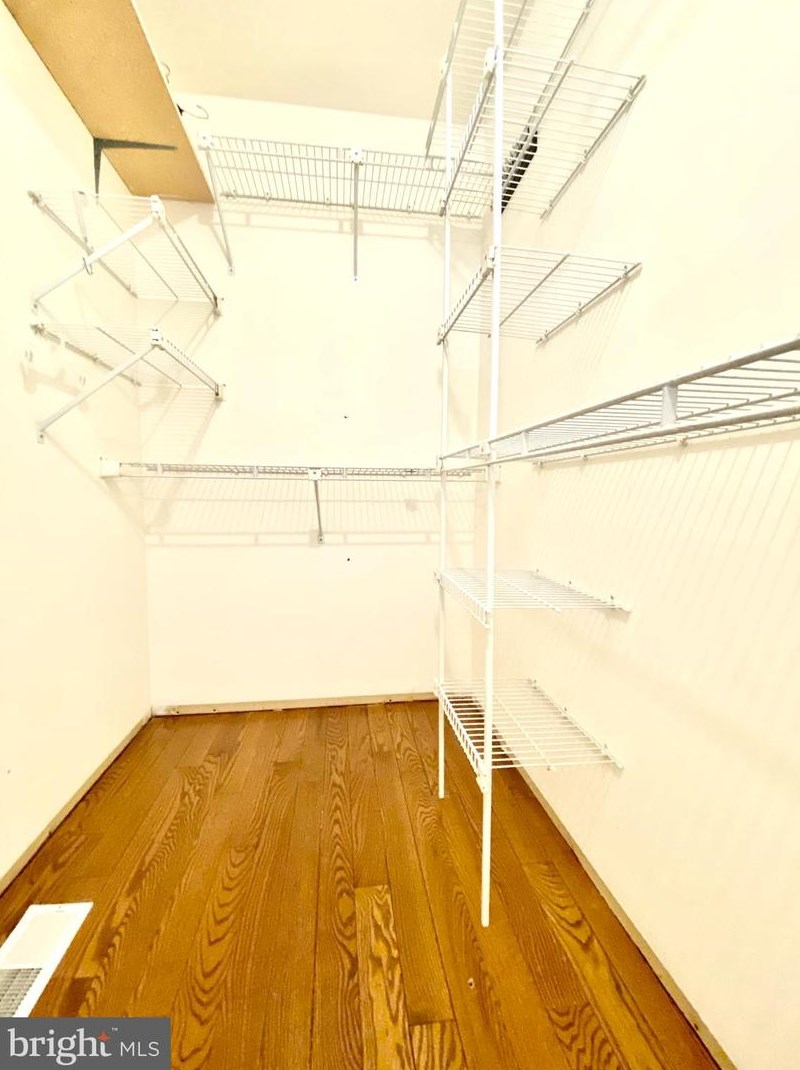 826 Plymouth Dr, Waterford Township NJ exterior