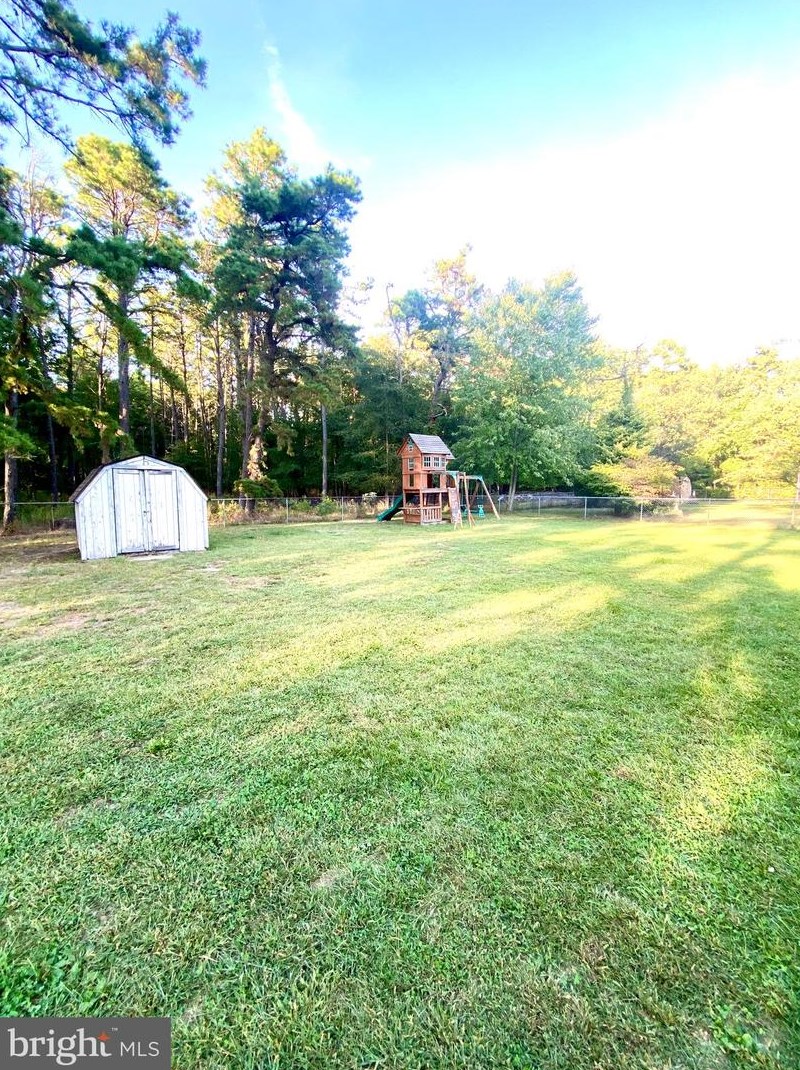 826 Plymouth Dr, Waterford Township NJ exterior