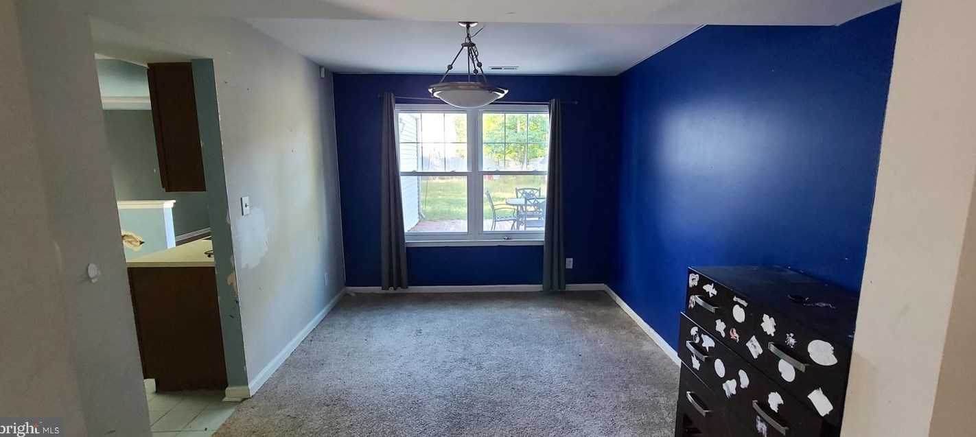 105 Ebbetts Dr, Waterford Township NJ 08004-3020 exterior