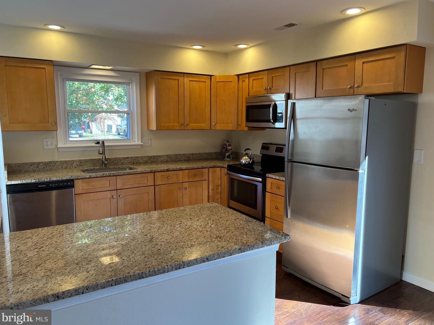 226 Hayes Mill Rd, Waterford Township NJ  08004-2432 exterior