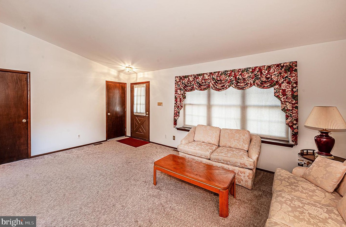 5 Woodstream Dr, Waterford Township NJ 08004-2933 exterior