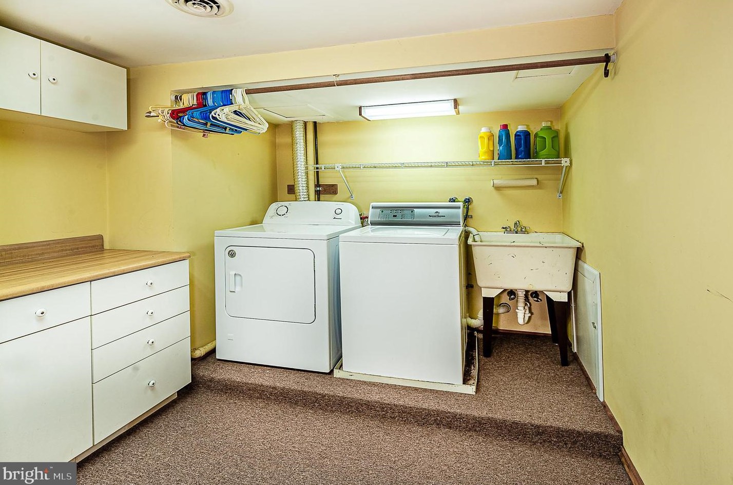 5 Woodstream Dr, Waterford Township NJ 08004-2933 exterior