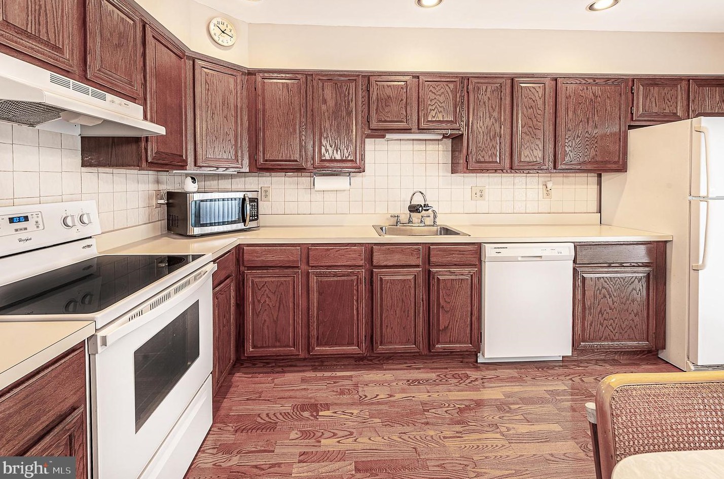 5 Woodstream Dr, Waterford Township NJ 08004-2933 exterior