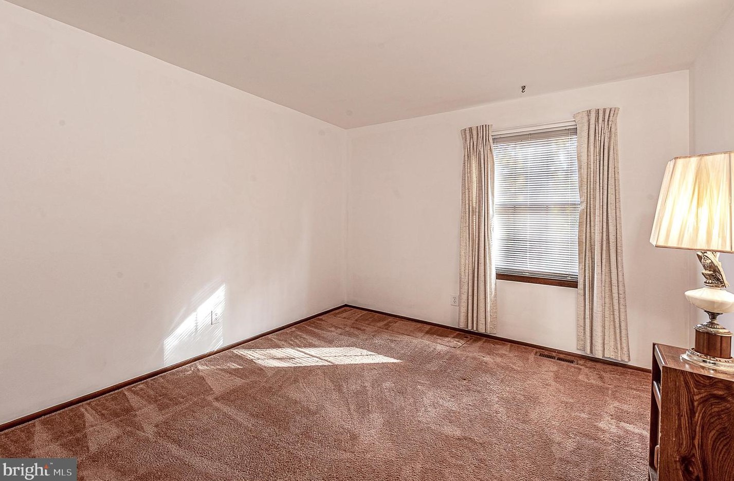 5 Woodstream Dr, Waterford Township NJ 08004-2933 exterior