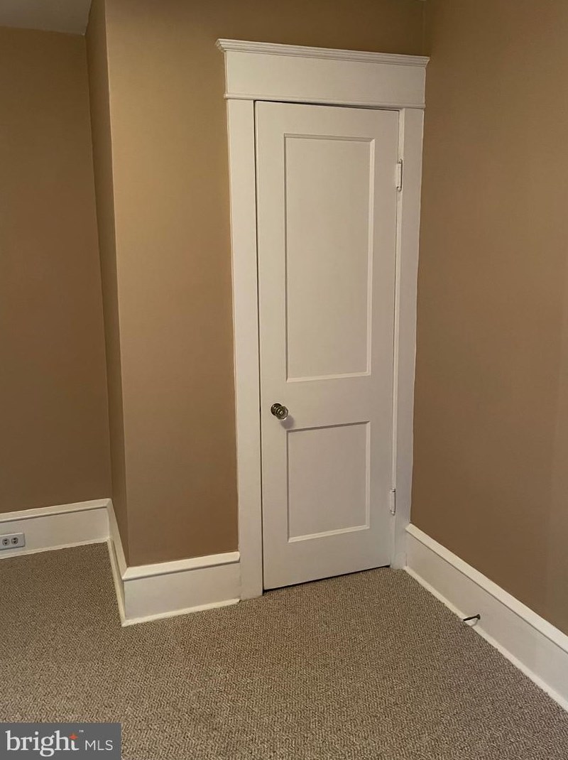 131 Marne Ave, Tavistock NJ 08033-1443 exterior