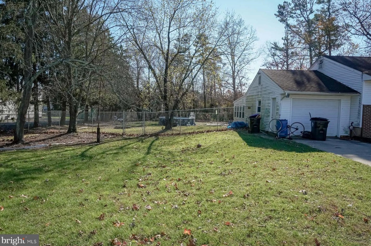 2304 Auburn Ave, Waterford Township NJ 08004-1722 exterior