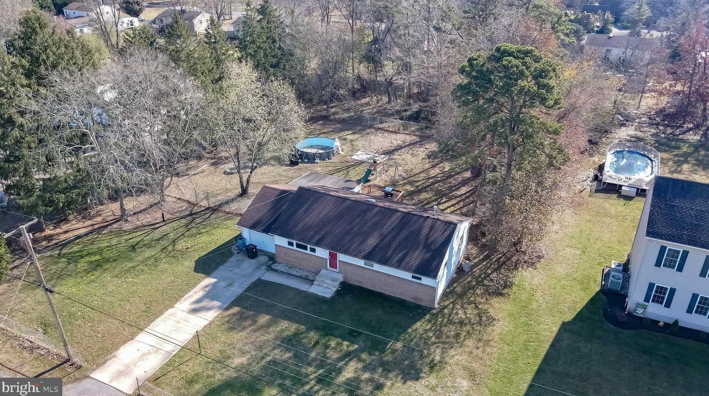 2304 Auburn Ave, Waterford Township NJ 08004-1722 exterior