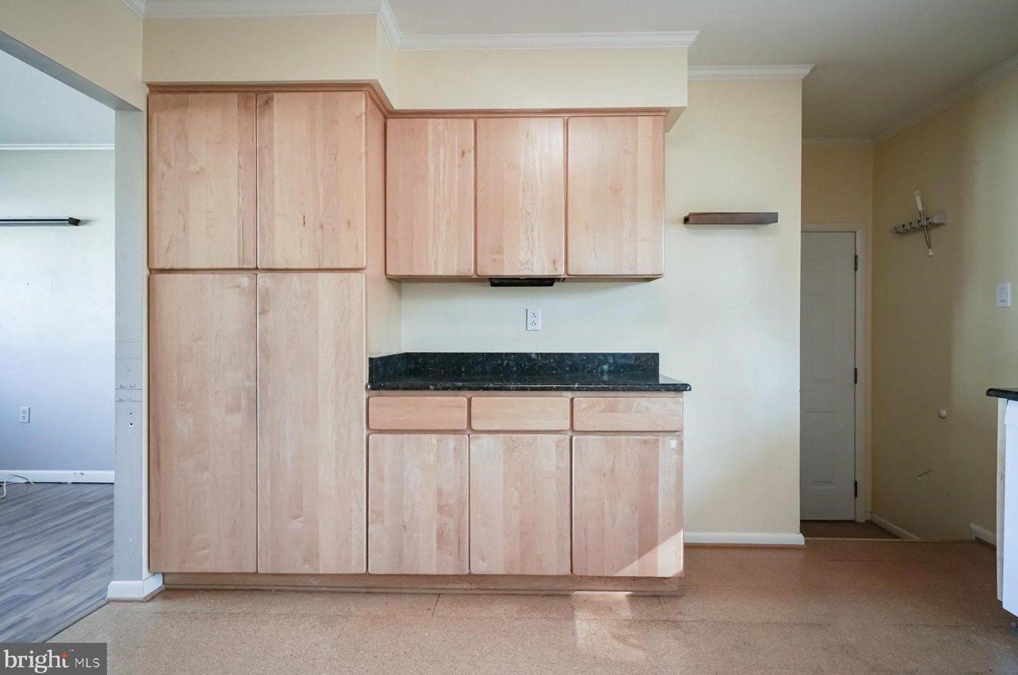 2304 Auburn Ave, Waterford Township NJ 08004-1722 exterior