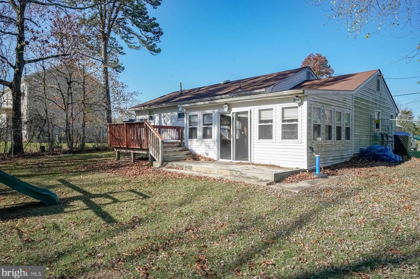 2304 Auburn Ave, Waterford Township NJ 08004-1722 exterior