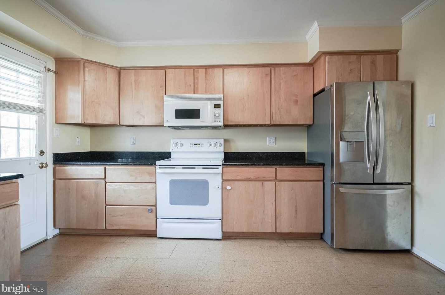 2304 Auburn Ave, Waterford Township NJ 08004-1722 exterior