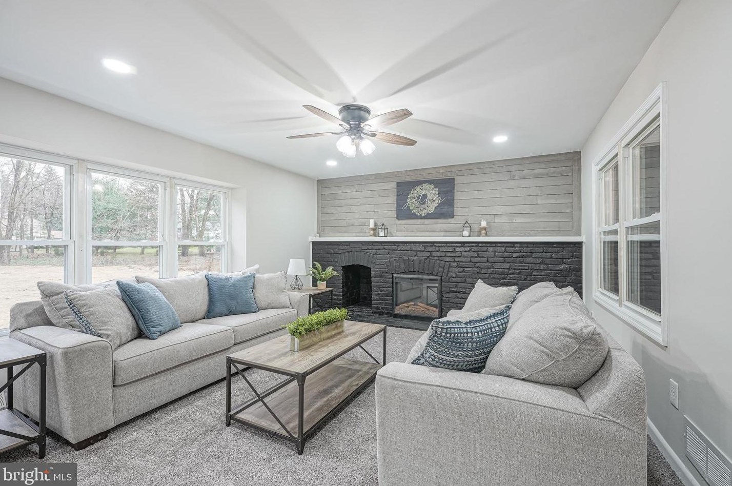 2294 Richards Ave, Waterford Township NJ  08004-1219 exterior