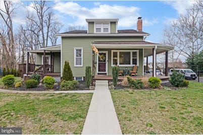 525 W Park Boulevard - Photo 1