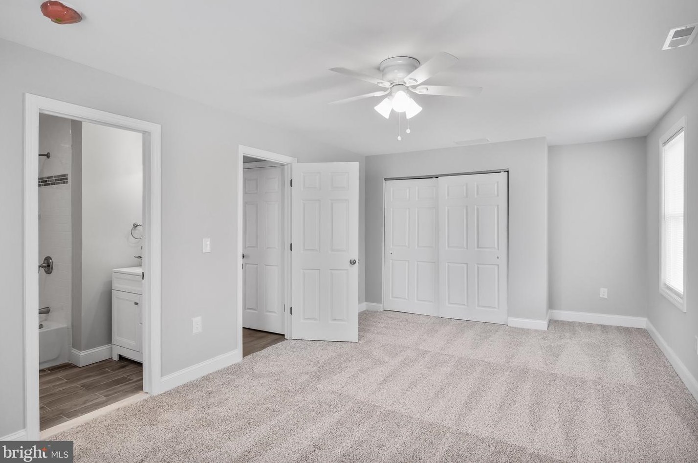 1034 Front St, Glendora NJ  08029-1026 exterior