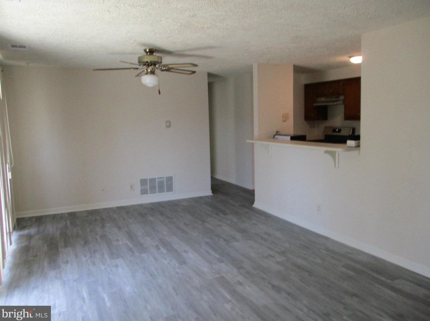 91 Kenwood Dr, Erial, NJ 08081