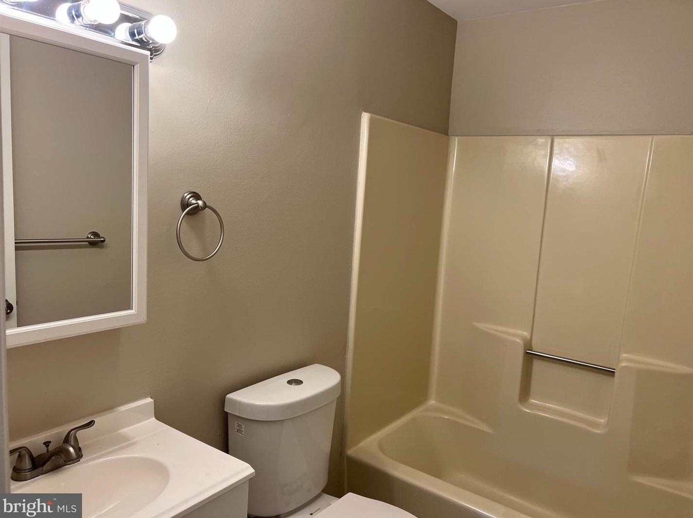 209 Gibbons Ct, Waterford Township NJ  08004-2448 exterior