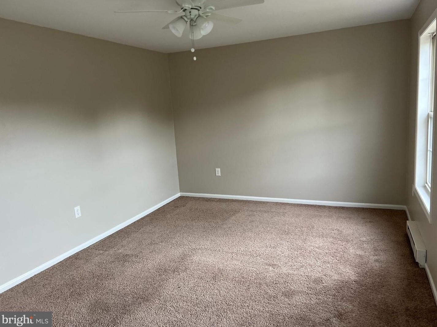 209 Gibbons Ct, Waterford Township NJ  08004-2448 exterior