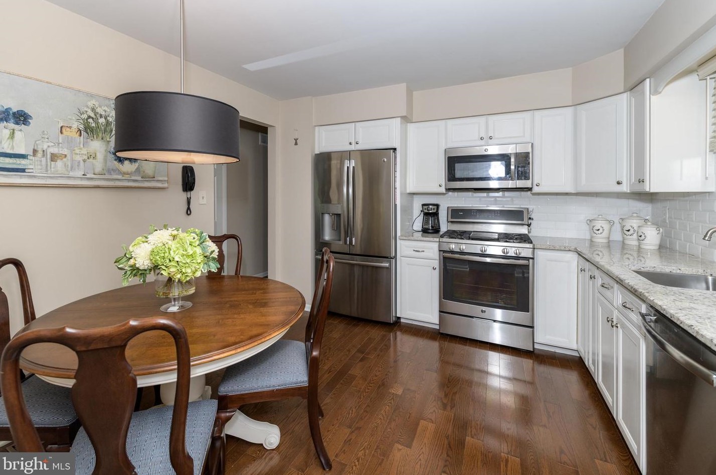 2211 Linden Ave, Waterford Township NJ 08004-1210 exterior