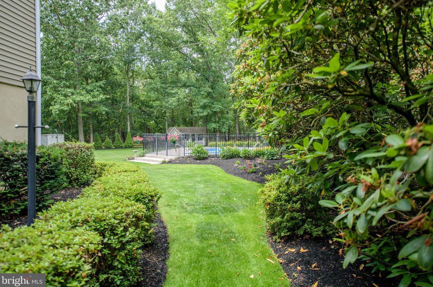 2211 Linden Ave, Waterford Township NJ 08004-1210 exterior