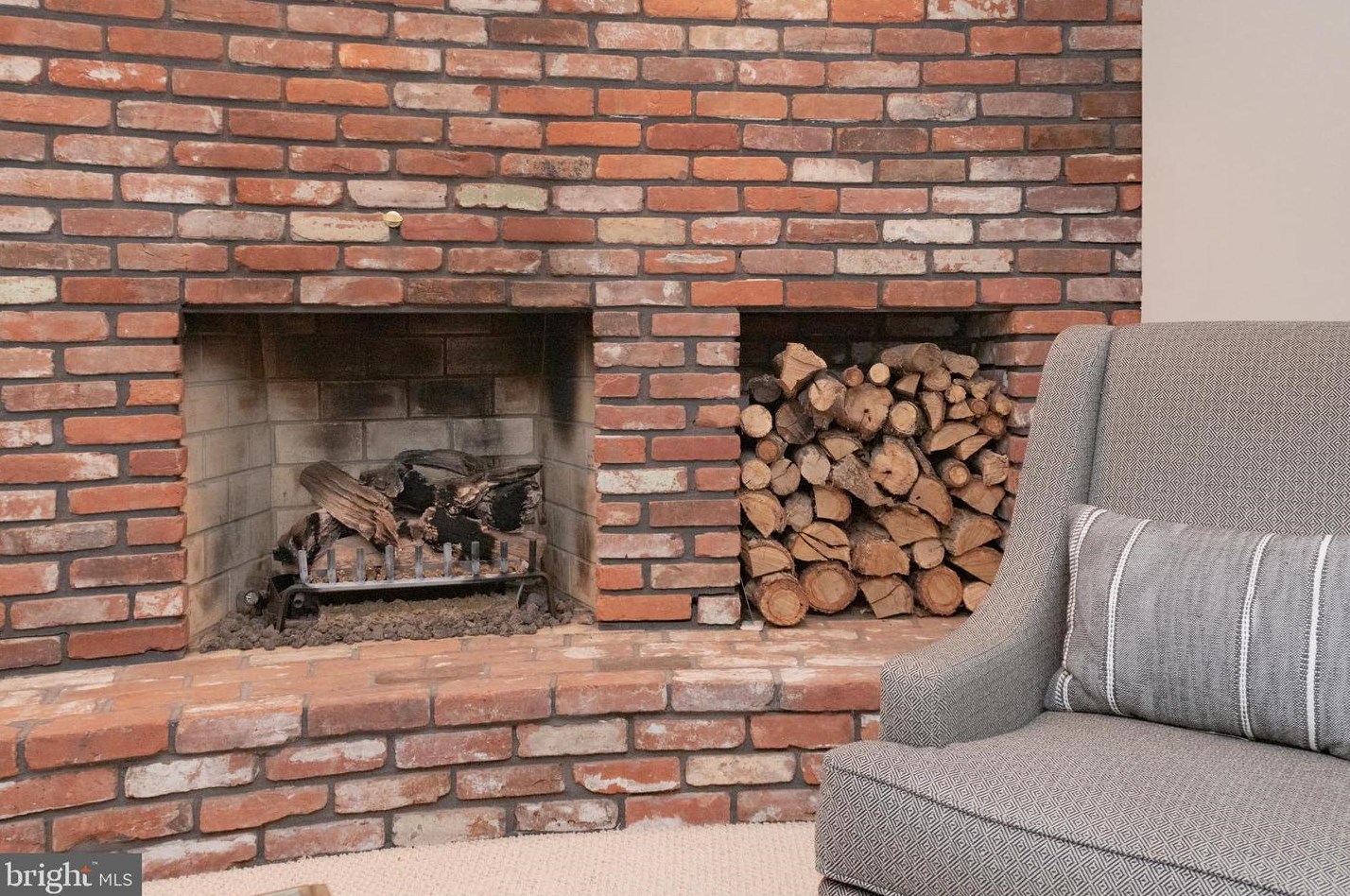 2211 Linden Ave, Waterford Township NJ 08004-1210 exterior