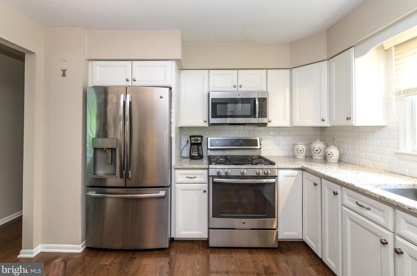 2211 Linden Ave, Waterford Township NJ 08004-1210 exterior