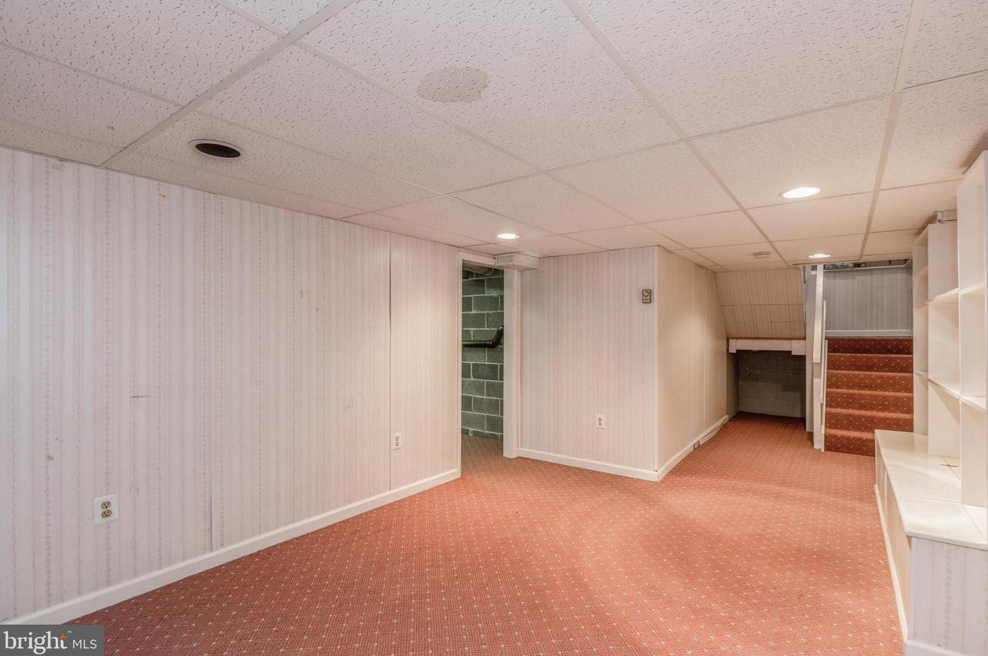 61 Woodstream Dr, Waterford Township NJ 08004-2923 exterior