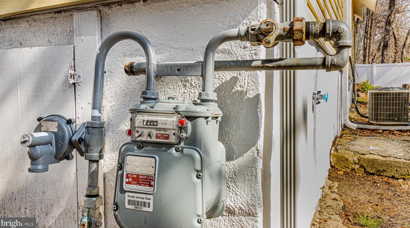 244 Nelson Ave, Waterford Township NJ  08004-2328 exterior