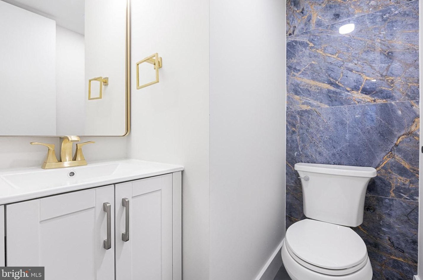 13 Hunter Ct, Waterford Township NJ 08004-2921 exterior