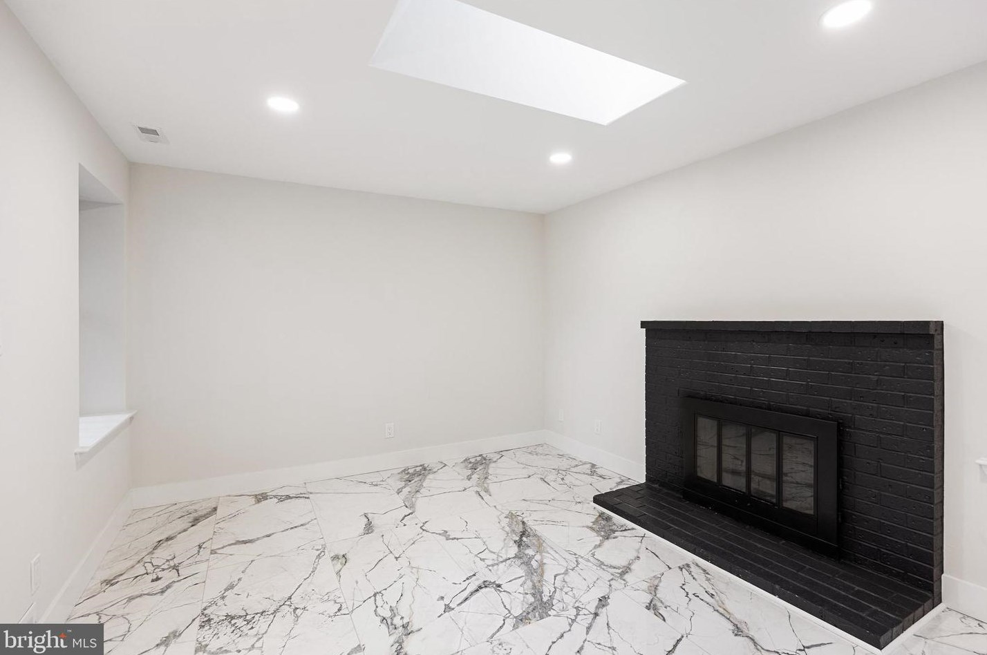 13 Hunter Ct, Waterford Township NJ 08004-2921 exterior