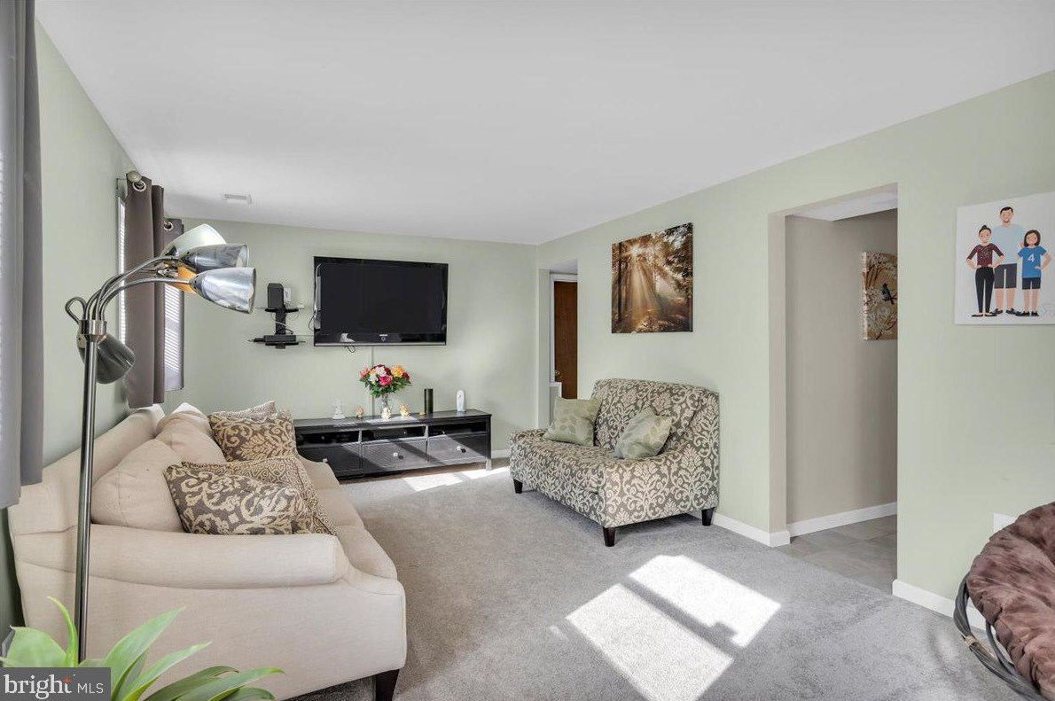 713 George Ln, Glendora NJ  08029-1712 exterior