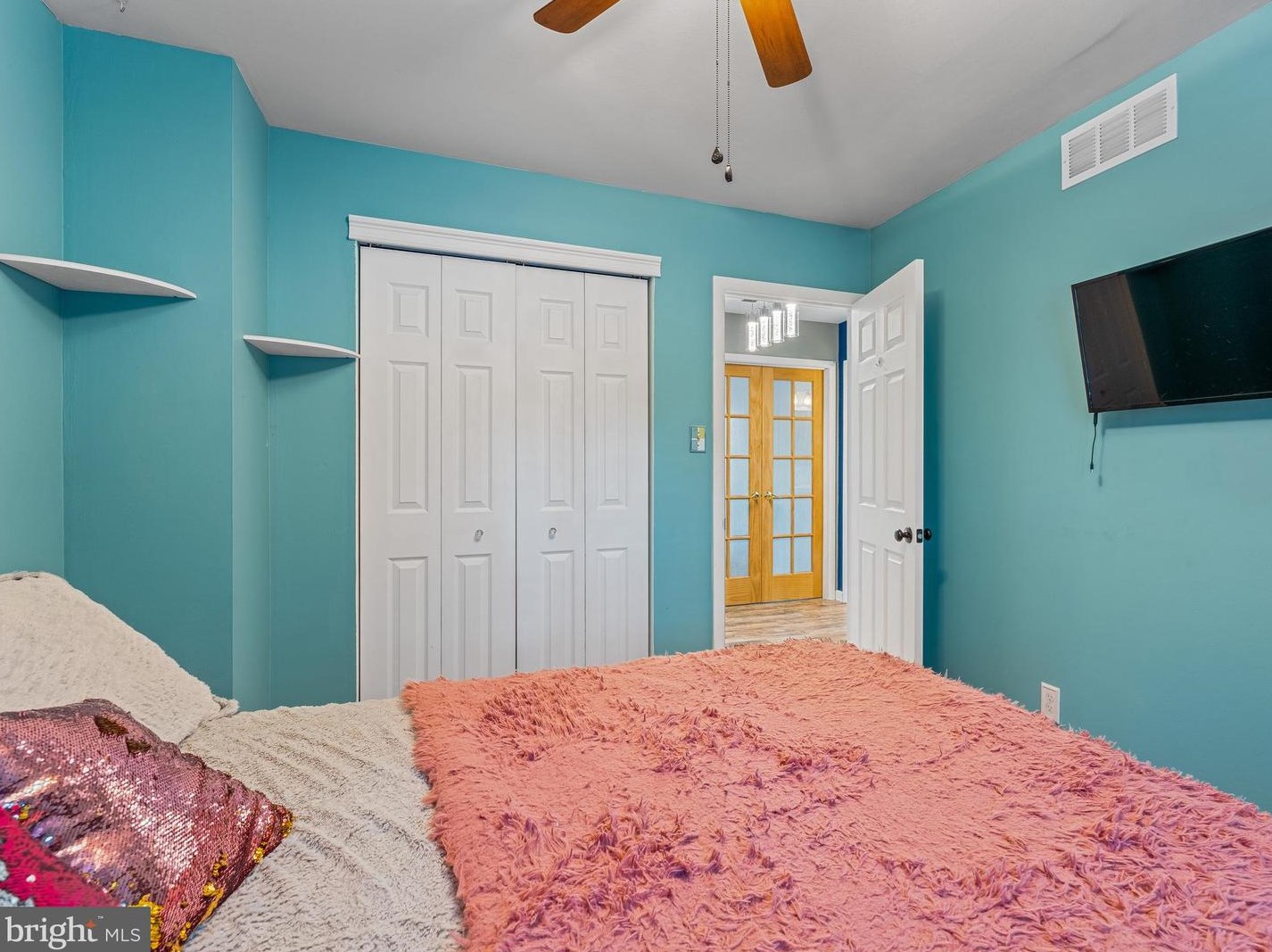 9 Horseshoe Ct, Waterford Township NJ  08004-2922 exterior